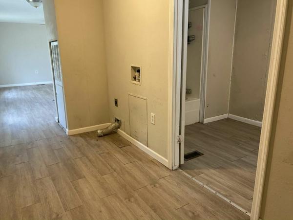 2005 Holly Park Inc Holly Park Manufactured Home