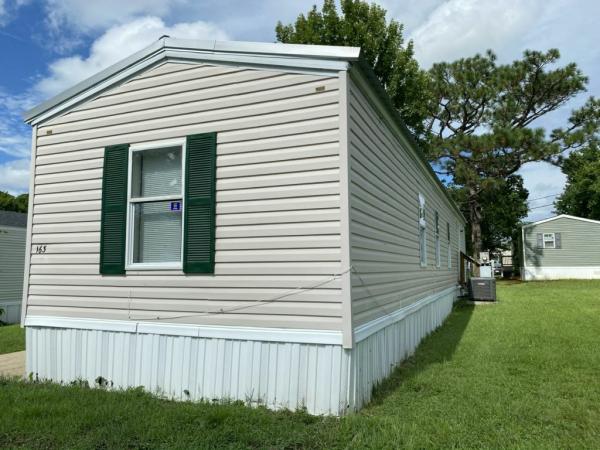 2005 Holly Park Inc Holly Park Manufactured Home