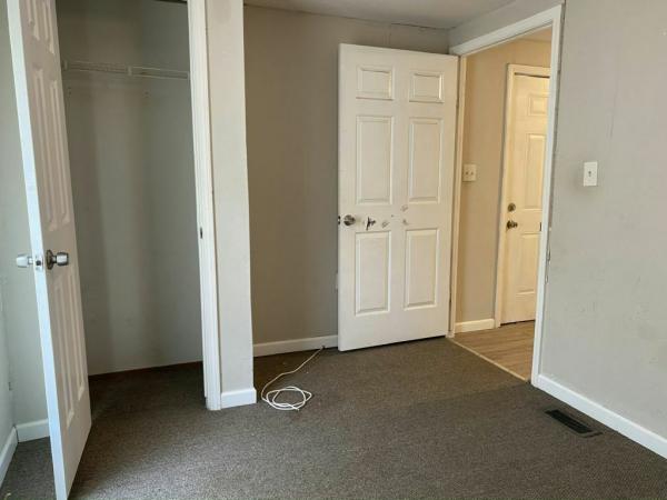 2005 Holly Park Inc Holly Park Manufactured Home