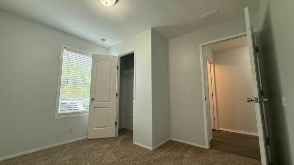 2013 Clayton Homes Inc Yes Mobile Home