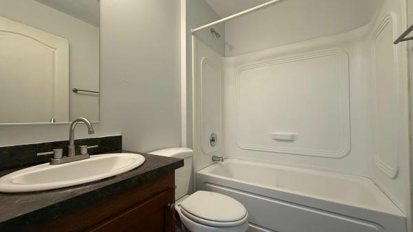 2013 Clayton Homes Inc Yes Mobile Home
