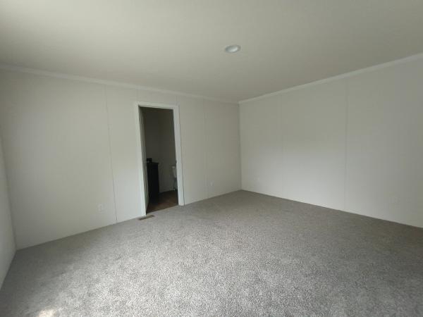 2025 Cavco Ind Velocity (SW) Mobile Home