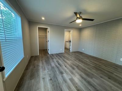 Photo 4 of 6 of home located at 28469 Spruce Flat Rock, MI 48134