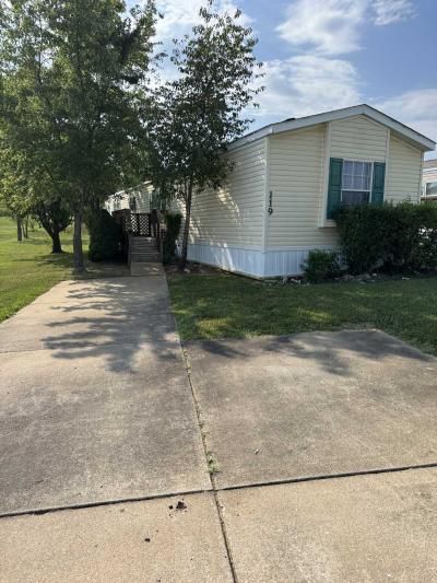 Photo 2 of 11 of home located at 119 Maple Shade Dr Old Monroe, MO 63369