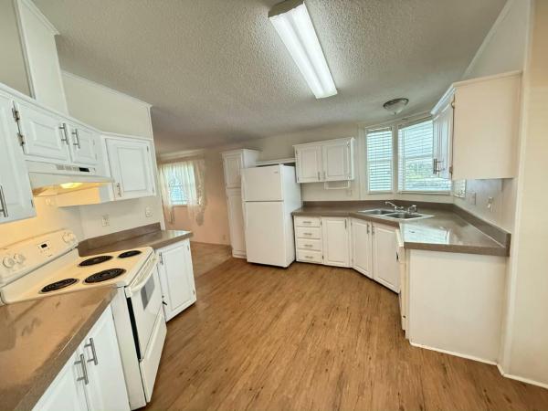 1994 Homes of Merit Twin Manor Manufactured Home