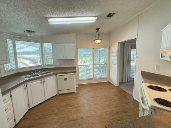 1994 Homes of Merit Twin Manor Manufactured Home