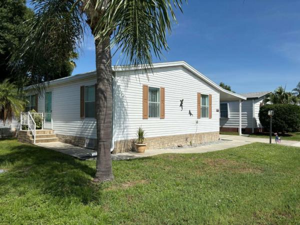 2000 Palm Harbor HS Manufactured Home