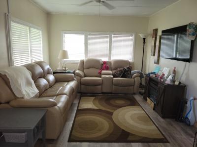 Photo 2 of 18 of home located at 2 Fern Ave Palmetto, FL 34221