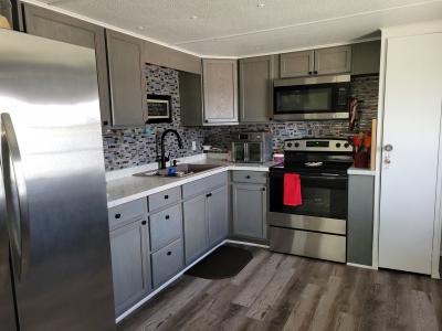 Photo 4 of 18 of home located at 2 Fern Ave Palmetto, FL 34221