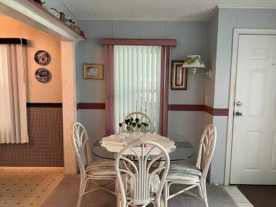 Photo 4 of 15 of home located at 520 Tahiti Drive Lake Wales, FL 33858
