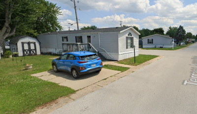 Mobile Home at 21 Terrace Acres Pkwy Michigan City, IN 46360