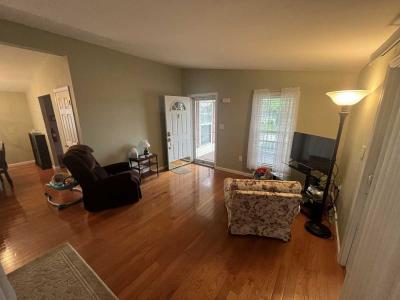 Photo 4 of 22 of home located at 100 Perry's Lane Manahawkin, NJ 08050
