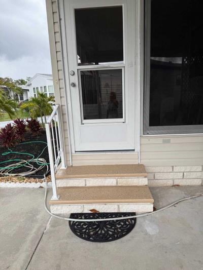 Photo 2 of 34 of home located at 3010 Sabal Cir Ellenton, FL 34222