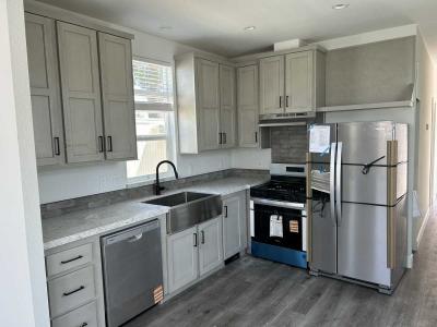 Photo 4 of 18 of home located at 10525 Somerset Blvd #40 Bellflower, CA 90706