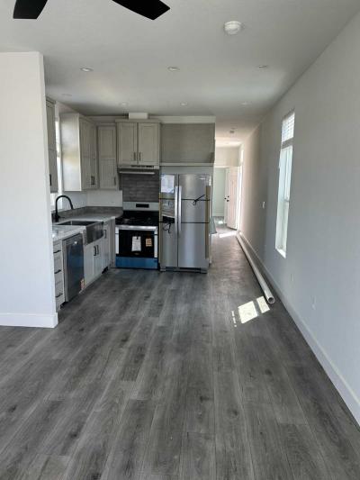 Photo 5 of 18 of home located at 10525 Somerset Blvd #40 Bellflower, CA 90706