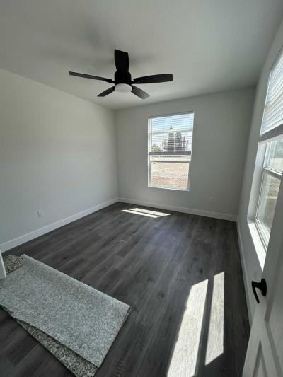 Photo 4 of 20 of home located at 10525 Somerset Blvd #40 Bellflower, CA 90706