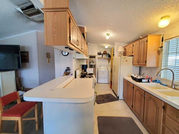 1995 Fleetwood  8522L Mobile Home