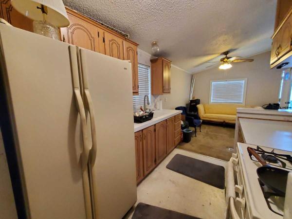 1995 Fleetwood  8522L Mobile Home