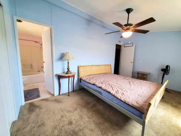 1995 Fleetwood  8522L Mobile Home