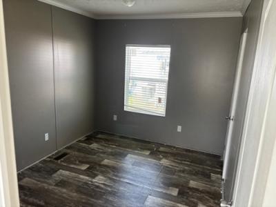 Photo 5 of 9 of home located at 2304 Darnall Rd Lot 4 New Iberia, LA 70560