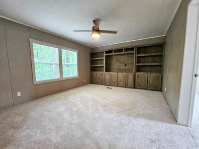 Photo 4 of 13 of home located at 105 Hickory Dr Leland, NC 28451