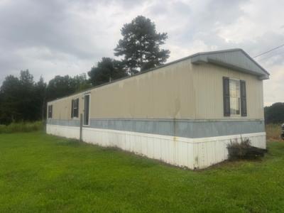 Mobile Home at 1291 Daniels Chapel Eva, AL 35621