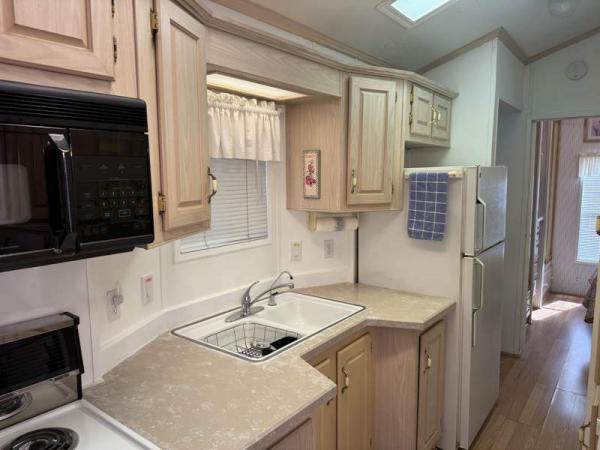1995 TAHO Manufactured Home