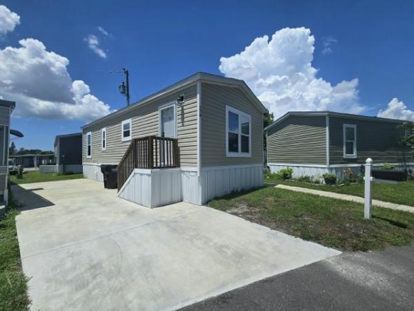 Photo 1 of 2 of home located at 4000 24th St N Unit 174 Saint Petersburg, FL 33714