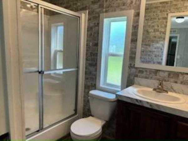 2022 Live Oak Homes Chestnut L-5562E-Oak Manufactured Home