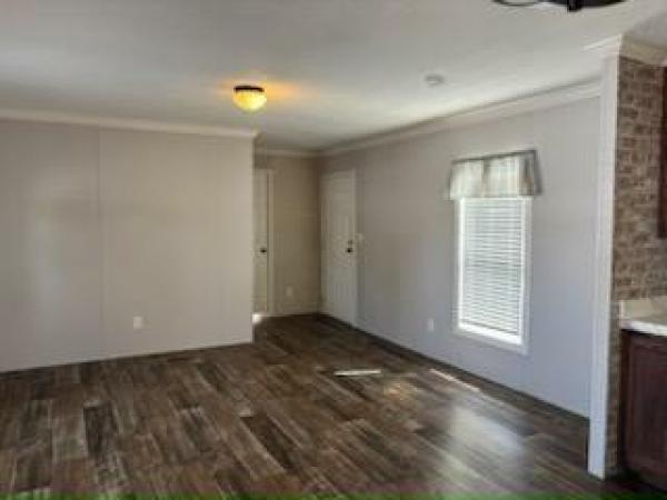 2022 Live Oak Homes Chestnut L-5562E-Oak Manufactured Home