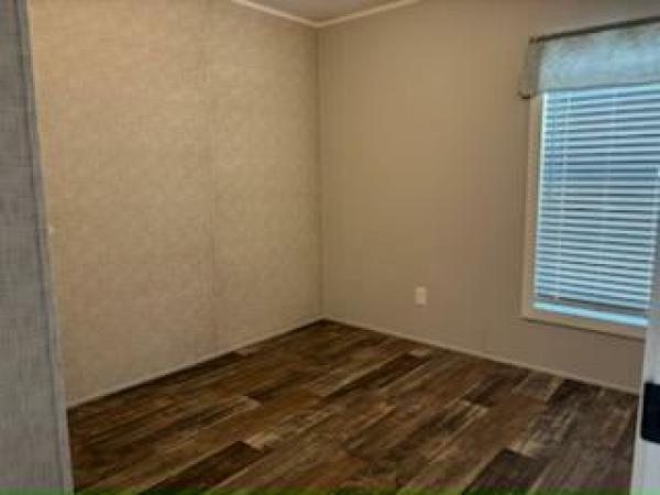 2022 Live Oak Homes Chestnut L-5562E-Oak Manufactured Home