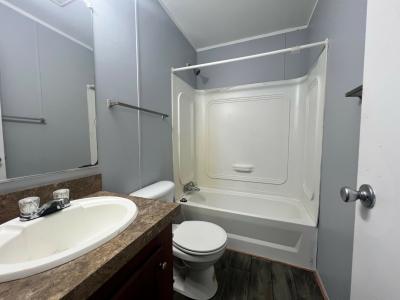 Photo 5 of 9 of home located at 4052 Knightsbridge Lane Jackson, MI 49201