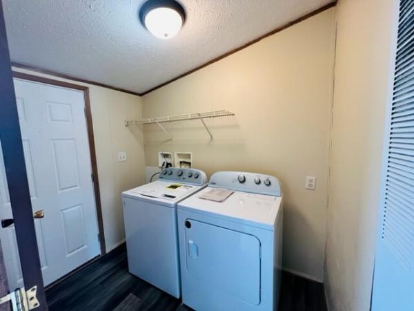 2000 Schult Mobile Home