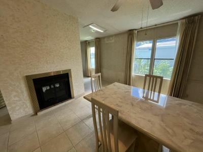 Photo 5 of 20 of home located at 1405 82nd Avenue, Site #68 Vero Beach, FL 32966