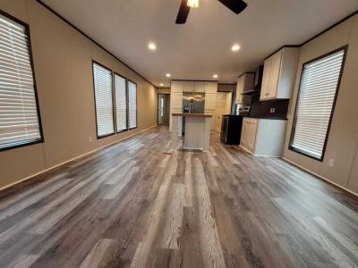 Photo 4 of 23 of home located at 121 Peggy #Pg121 Conroe, TX 77301