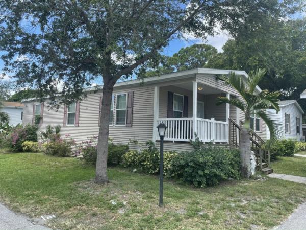 Photo 1 of 2 of home located at 2555 Pga Blvd #207 Palm Beach Gardens, FL 33410