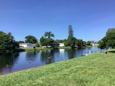 Photo 4 of 15 of home located at 1455 90th Ave Lot 211 Vero Beach, FL 32966