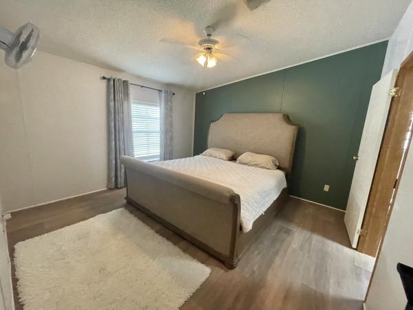 1999 SKYL 27x52 Mobile Home