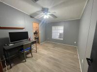 1999 SKYL 27x52 Mobile Home