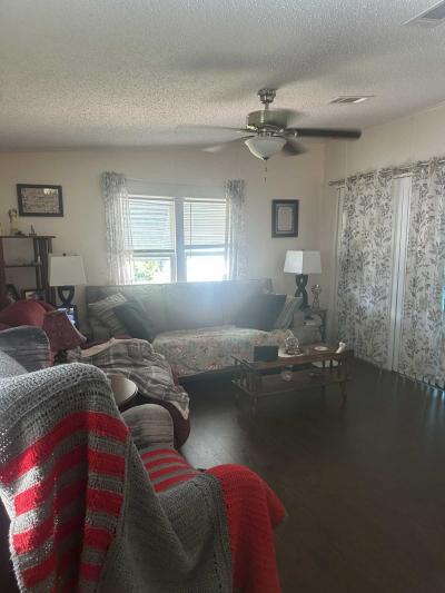 Photo 4 of 15 of home located at 4528 Arlington Park Dr. Lot #77 Lakeland, FL 33801