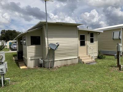 Photo 3 of 23 of home located at 37514 Anna Maria Ln Zephyrhills, FL 33541