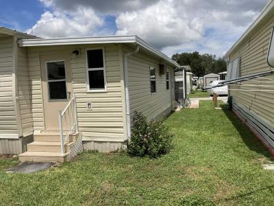 Photo 4 of 23 of home located at 37514 Anna Maria Ln Zephyrhills, FL 33541
