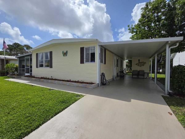 Photo 1 of 2 of home located at 4092 8th Ct Lantana, FL 33462