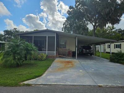 Photo 2 of 19 of home located at 9705 Hickory Hollow Rd Lot 43. Leesburg, FL 34788