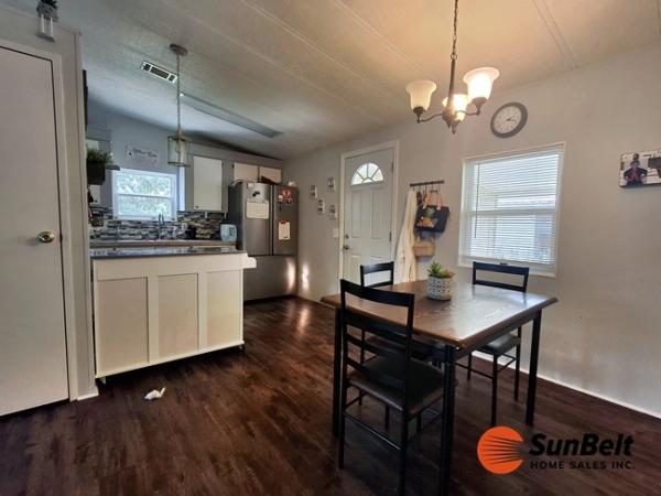 1986 Barrington Manufactured Home