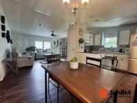 1986 Barrington Manufactured Home