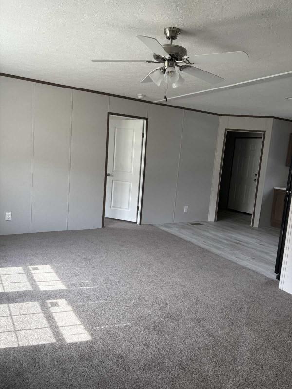 2024 Champion DAPB2444H32382 Manufactured Home