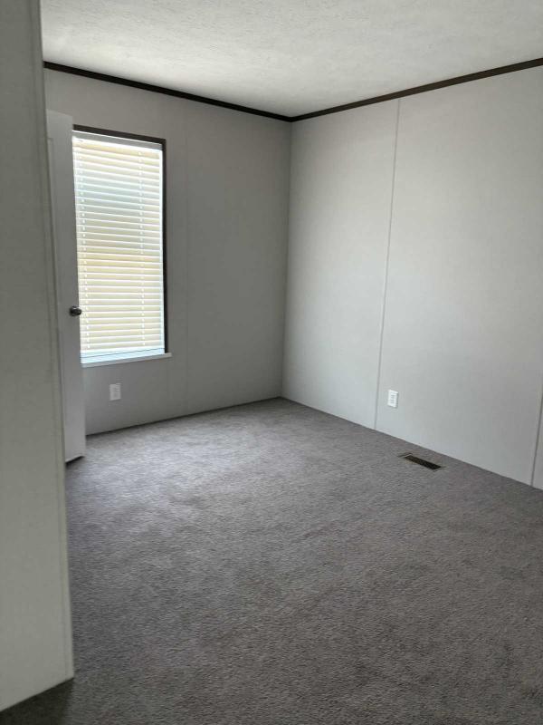2024 Champion DAPB2444H32382 Manufactured Home
