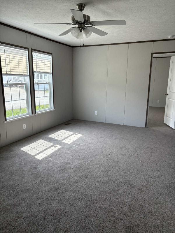 2024 Champion DAPB2444H32382 Manufactured Home