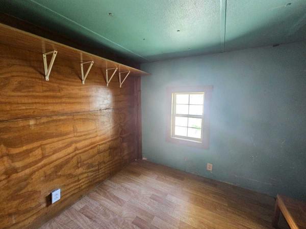 1975 Kirkwood Manufactured Home